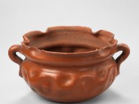 Ame Ker 25  Ame Ker 25, Mexiko, Bundesstaat Jalisco, Guadalajara/Tonalá, Kolonialzeit, 17./18. Jahrhundert, Napf, búcaro, Ton, H 7,5 cm, Dm 12,6 cm : Museumsfoto: Claus Cordes, Bestandskatalog Ethnologie